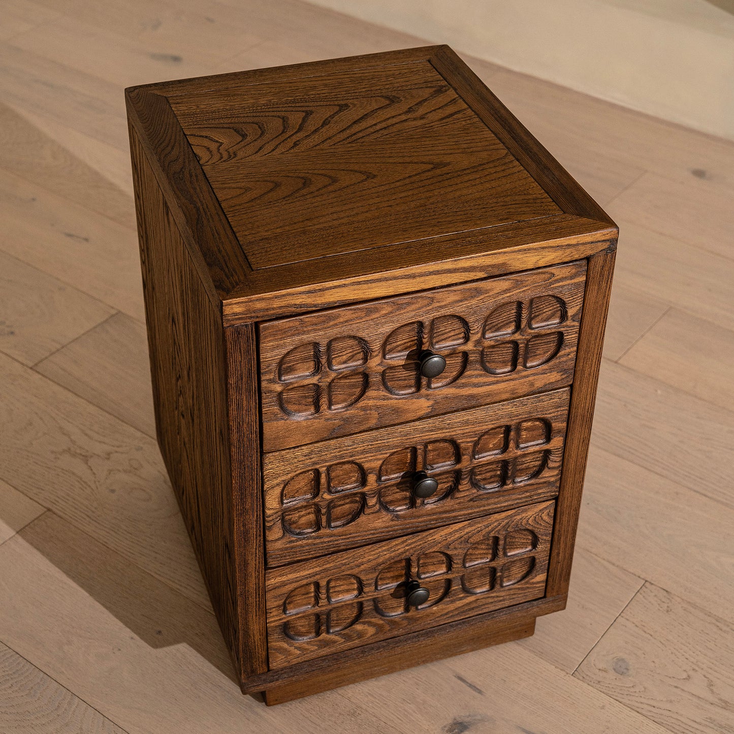 Hargate Bedside Table | 400 Wide Dark Chocolate Oak, 3 Drawer
