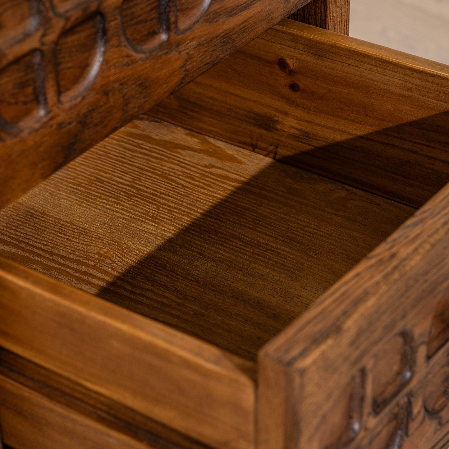 Hargate Bedside Table | 400 Wide Dark Chocolate Oak, 3 Drawer