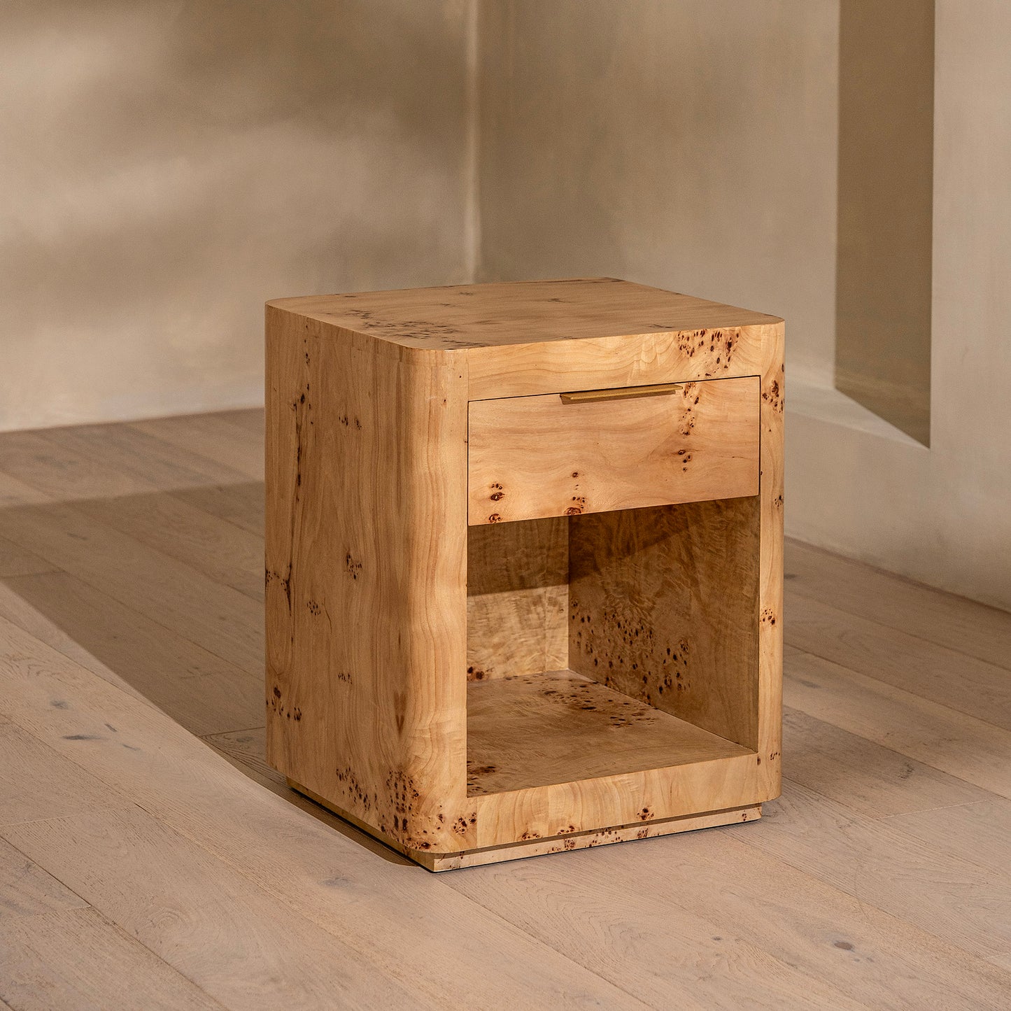 Thornhill Bedside Table | 550 Wide Burl, 1 Drawer