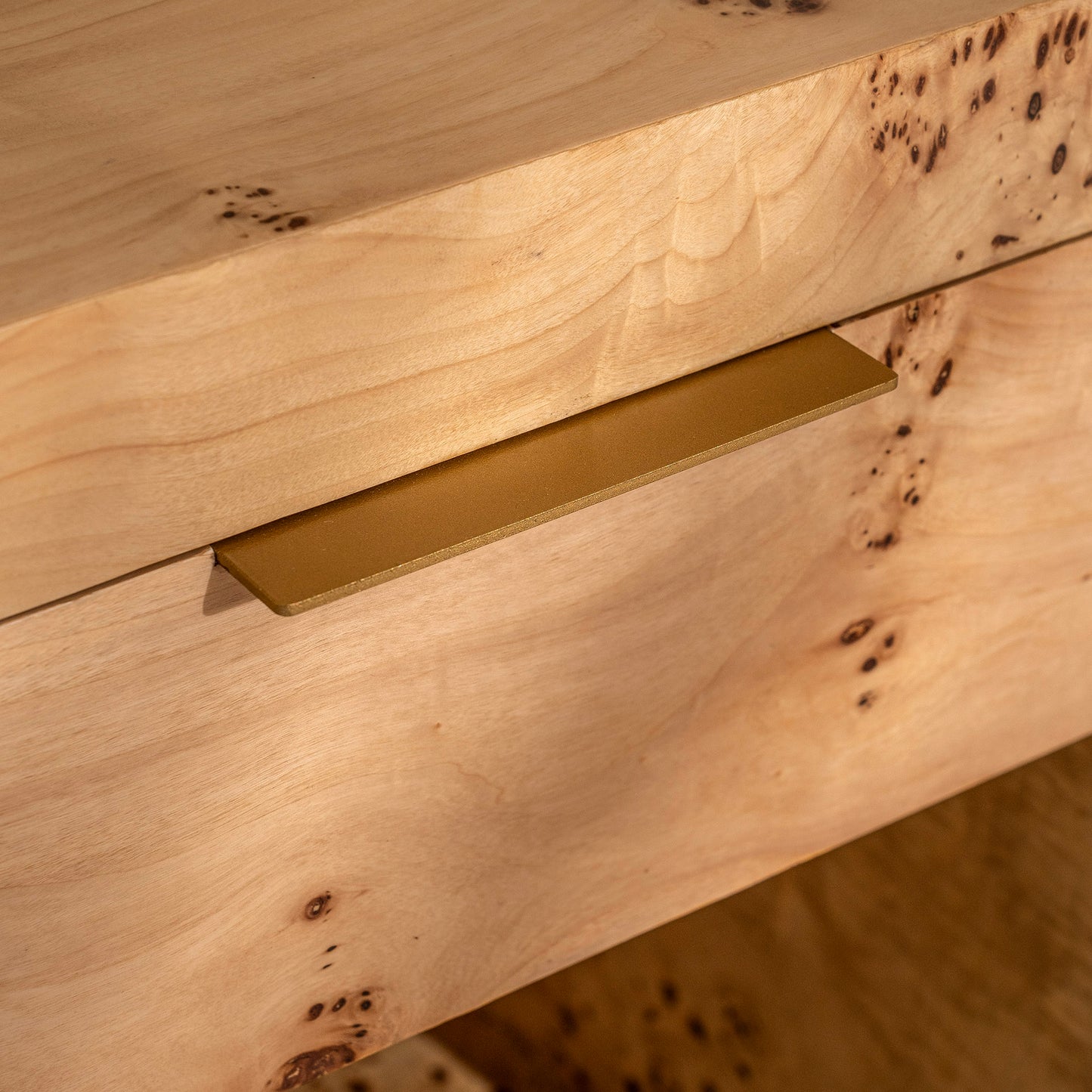 Thornhill Bedside Table | 550 Wide Burl, 1 Drawer