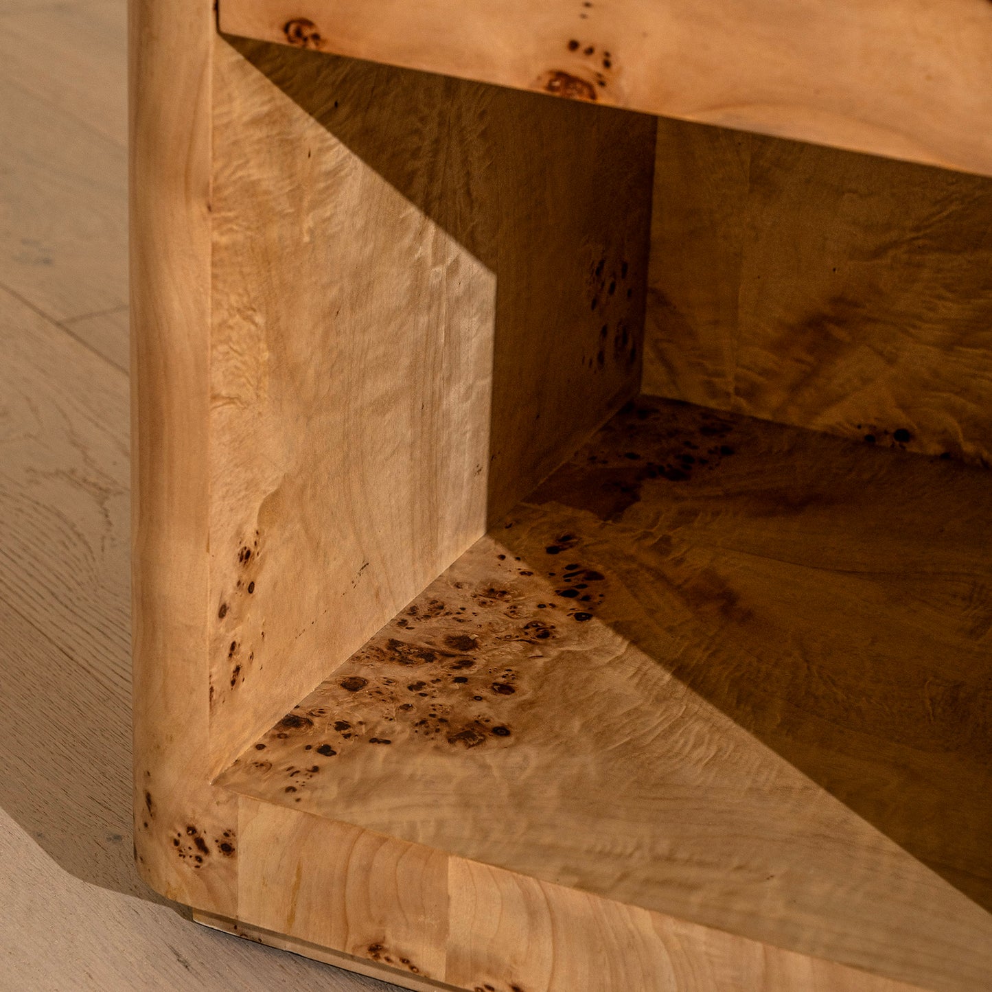 Thornhill Bedside Table | 550 Wide Burl, 1 Drawer