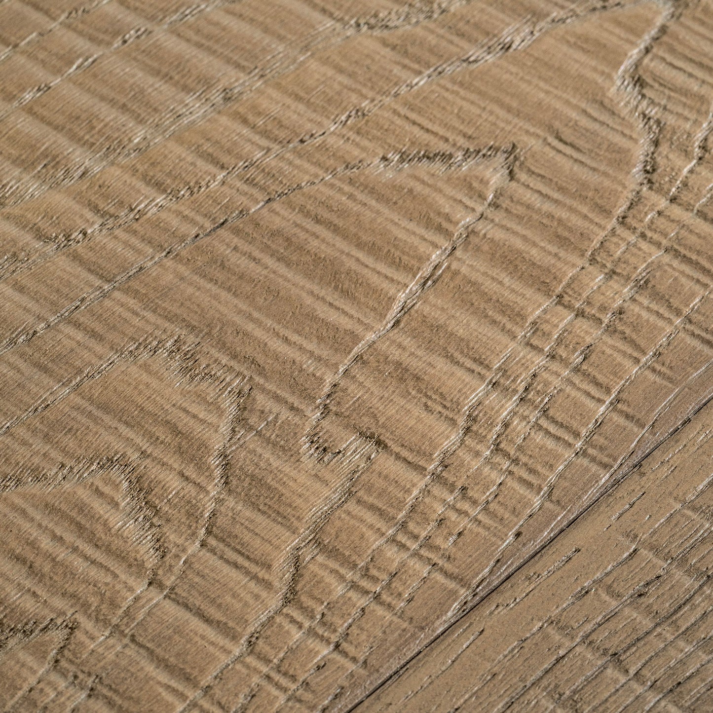 Calabasas Dining Table | 127 Diameter, Whitewash & Black