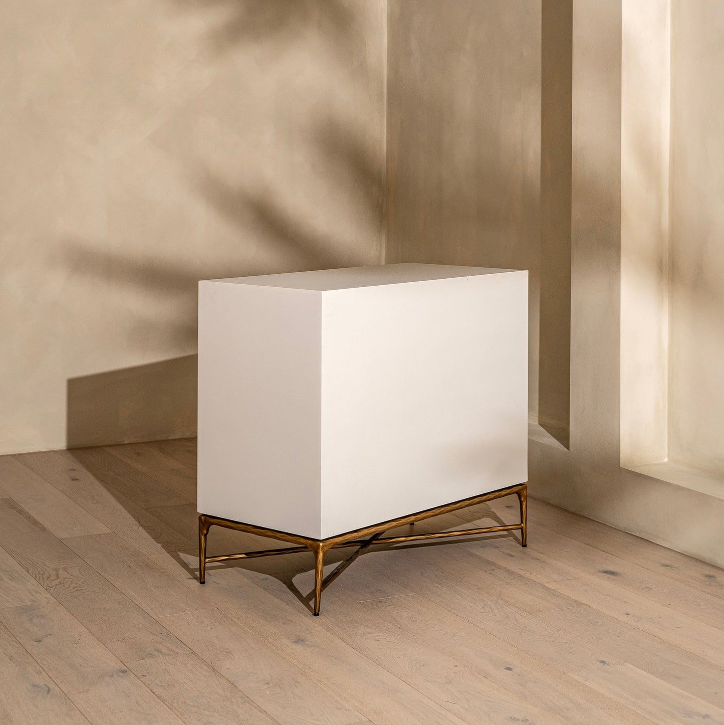 Airlie Chest Of Drawers | 1000 Wide White, Shagreen & Brass Forged Metal, 3 Drawer