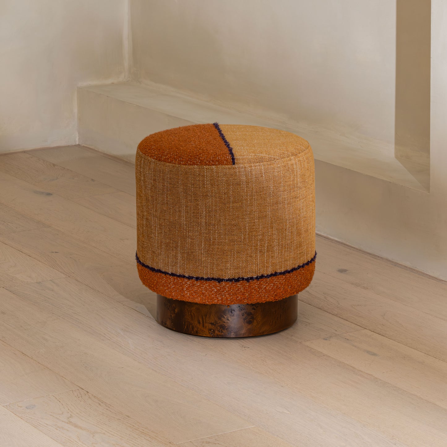 Abingdon Tailored Burl Ottoman | Élitis Ambienti Levante