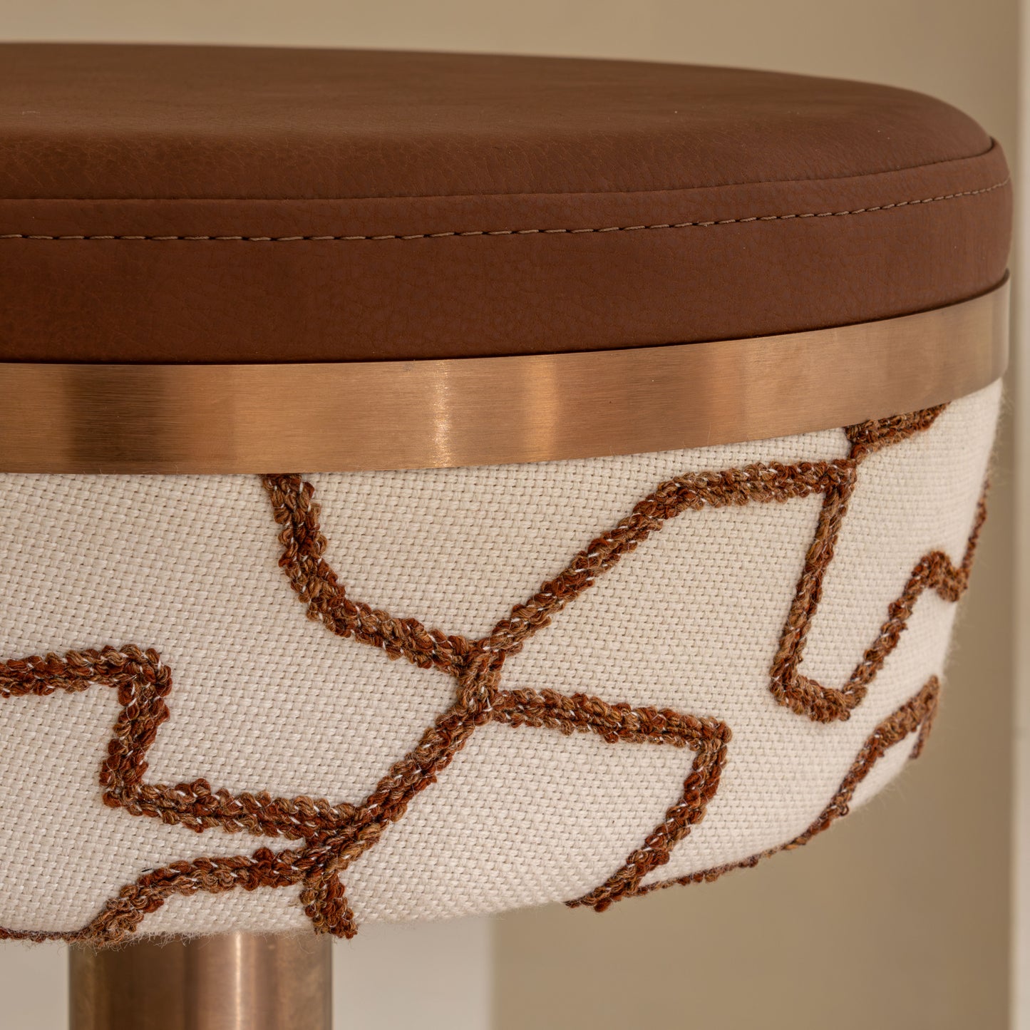 Willis Tailored Bar Stool | Mariaflora & Tessario Moura