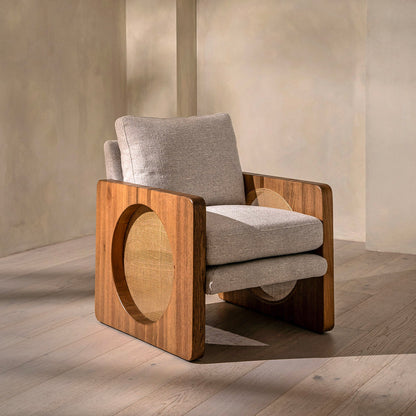 Elmira Feature Chair